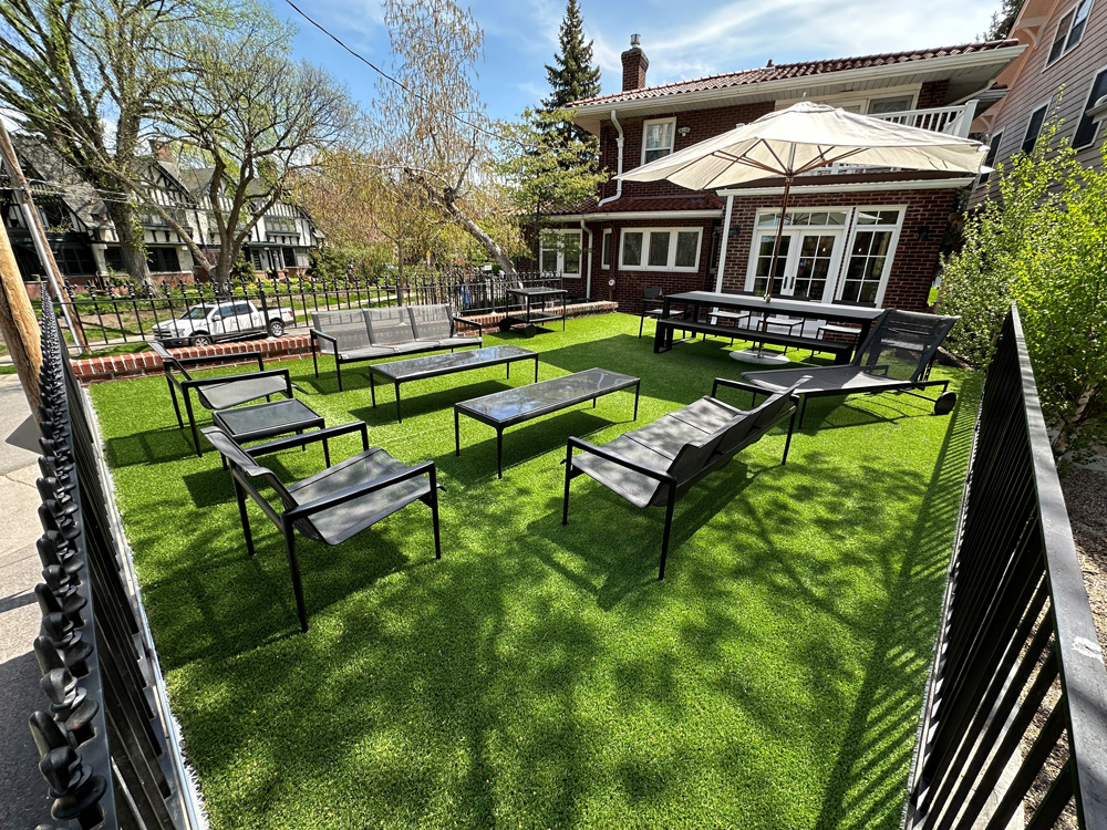 Lawns & Pet Areas & Waterless Grass™ Photo Gallery - Michelangelo Putting Greens, Minneapolis